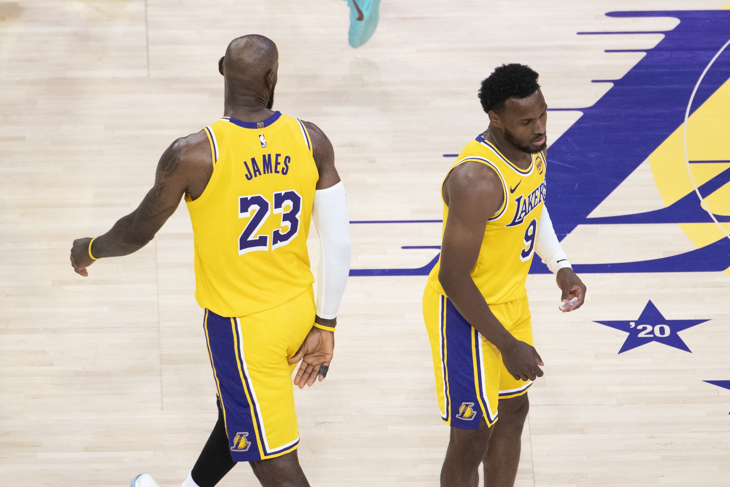 KG支招詹姆斯：回骑士能帮布朗尼站稳NBA