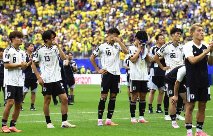95分钟绝杀出局,日本队赛后集体反思:与世界顶尖仍有很大差距
