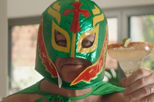 苏格兰三宿穿墨西哥传统服饰拍广告：我们在主场能抗衡任何对手