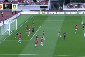 友谊赛曼联0-1雷克瑟姆：史密斯致胜 红魔控球六成仅两射正
