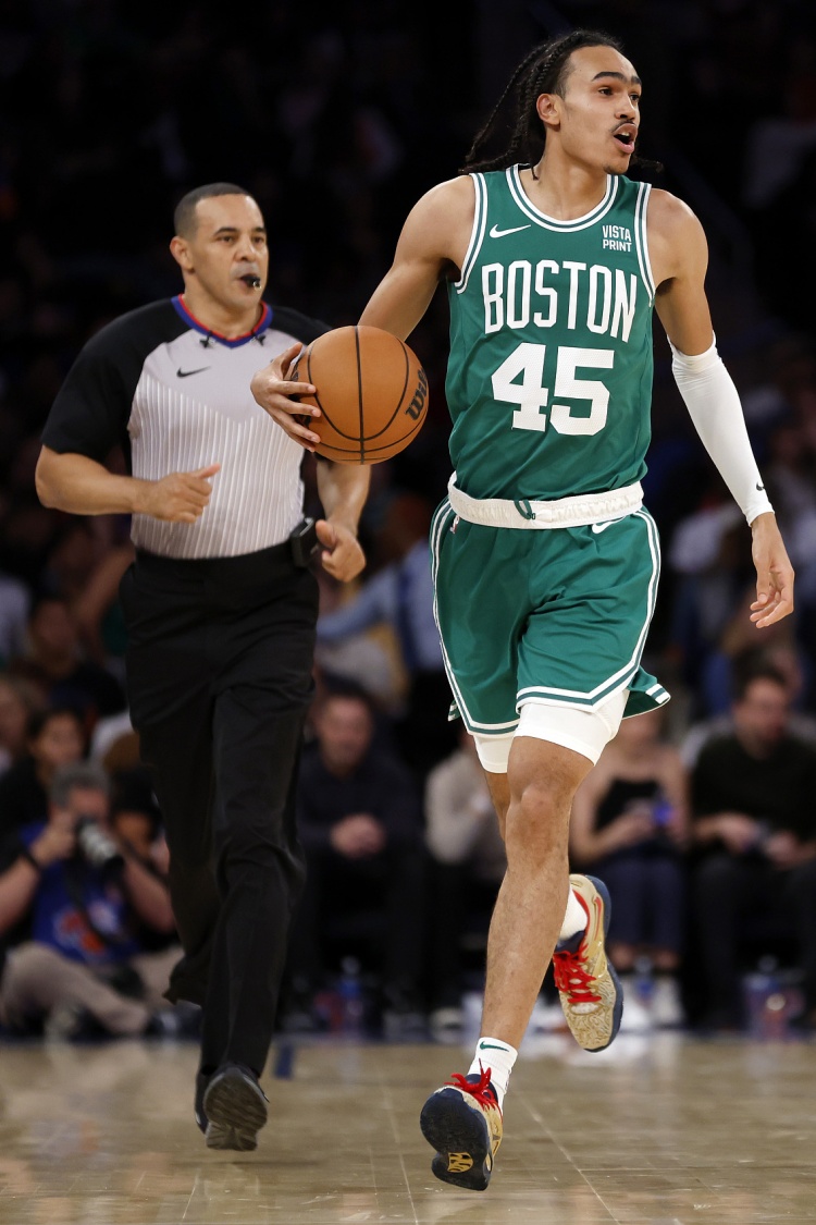 上赛季还在打NBA!媒体人:山东男篮已和达拉诺·班顿达成签约 上赛季还在打NBA!媒体人:山东男篮已和达拉诺·班顿达成签约