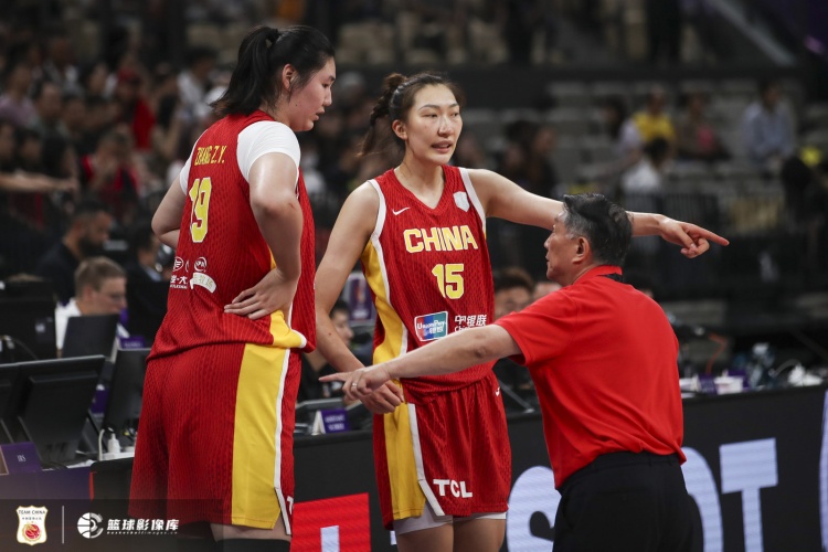 体坛周报:大胜意大利!中国女篮30小时变脸找到正确作战模式